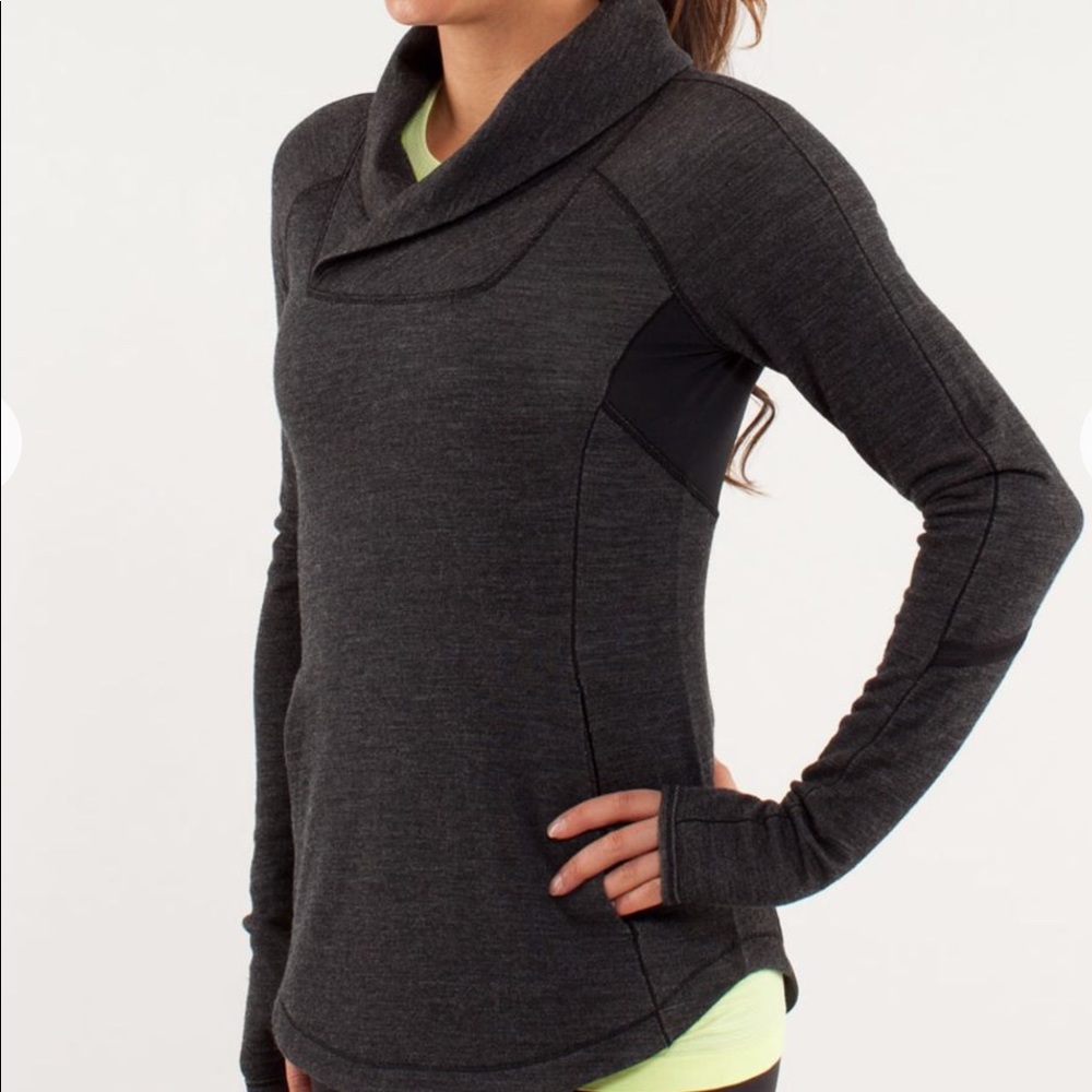 Lululemon Run: Pitter Patter Pullover. Size 6.